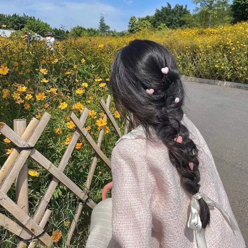 貌合神离封面